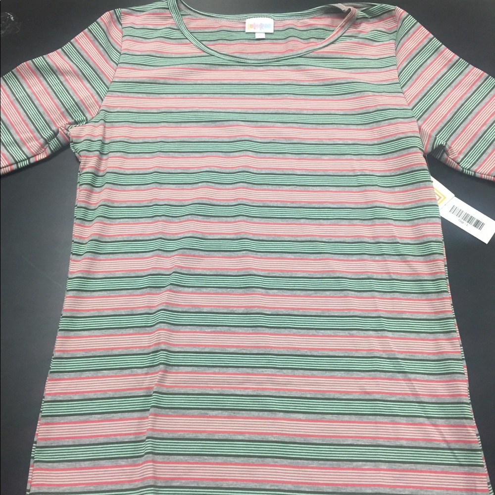 Large lularoe Gigi top
